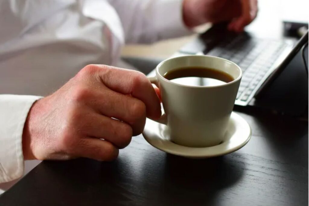 Cách để giảm nhẹ táo bón khi sử dụng cà phê